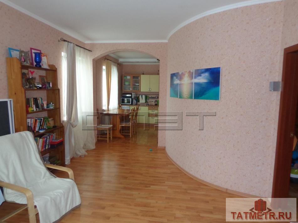 Продажа / Дома и коттеджи, Казань, Ноксинская улица (Константиновка), 5 600 000 Продается дом 170кв.м на 4 сотках земли в поселке Константиновка. В доме хороший ремонт, остается кухонный гарнитур,... - 5