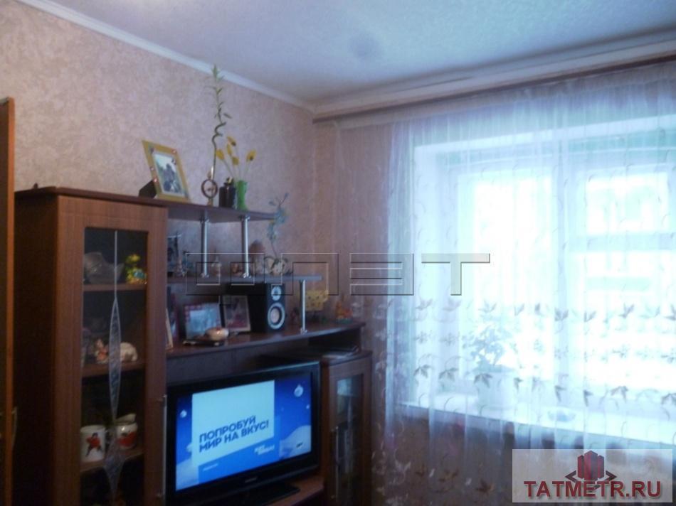 Продажа / Квартиры, Зеленодольск, Заикина улица, 900 000 Зеленодольск, Заикина, дом №14,корпус1. Продаю отличную 2-комнатную «Гостинку» в центре города 23 кв.м. Окно выходит...