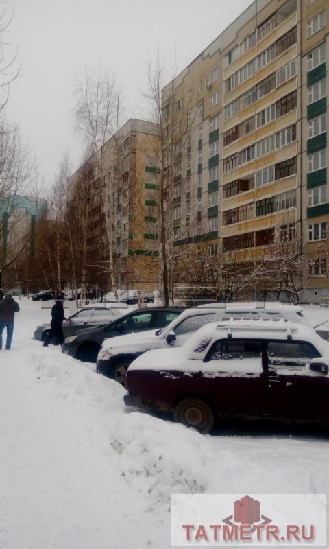 Продается однокомнатная квартира в хорошем состоянии, железная входная дверь, пластиковые окна, на полу линолеум,... - 11