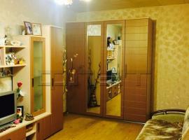 Выставлена на продажу хорошая 2- х комнатная квартира.   Двор...