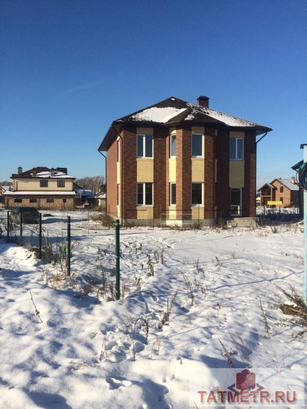 Продажа / Дома и коттеджи, Дубровка, Рябиновая улица, 9 500 000 Продается отличный Дом у озера, недалеко от леса. Коттеджный поселок премиум класса «Загородный клуб». Новый дом, из...