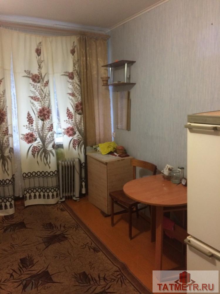 Хорошая гостинка в г. Зеленодольск. Большая, светлая комната. Кухонная зона отдельно. Имеется место для установки...