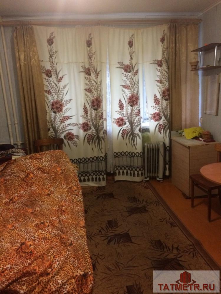 Хорошая гостинка в г. Зеленодольск. Большая, светлая комната. Кухонная зона отдельно. Имеется место для установки... - 1