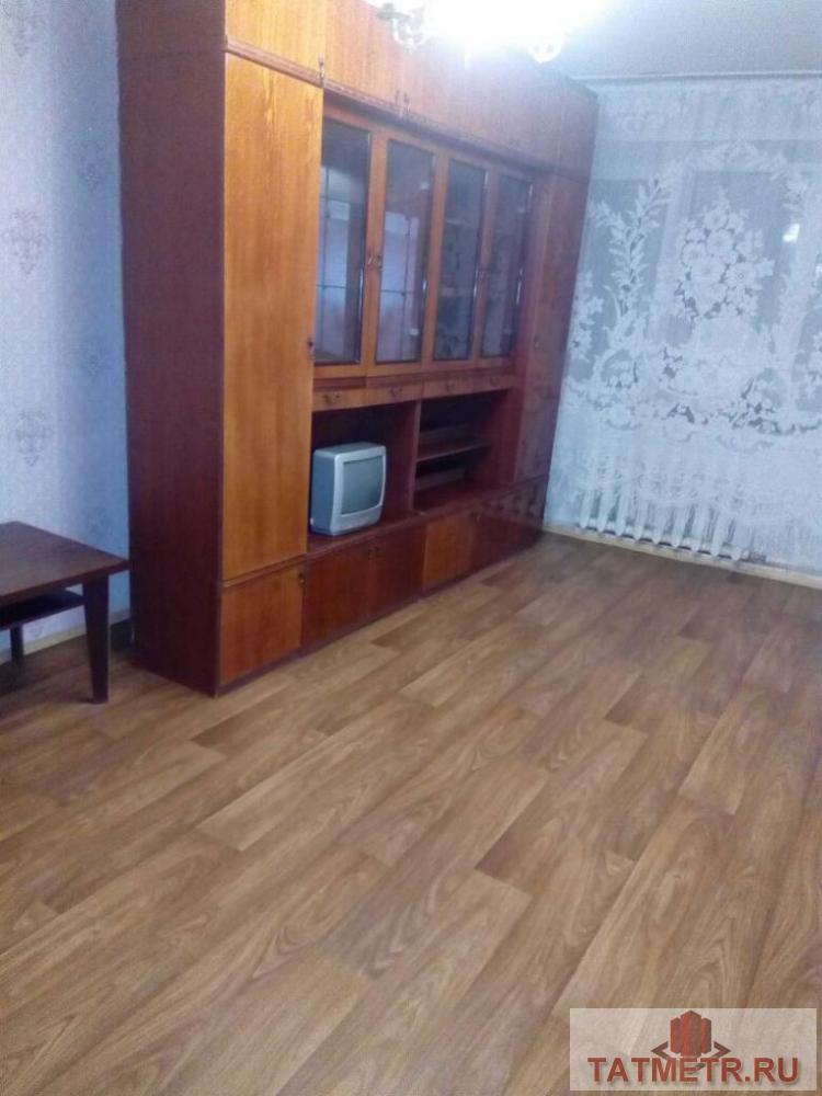 Аренда / Квартиры, Зеленодольск, Паратская улица, 6 000 Сдается отличная однокомнатная квартира в центре г. Зеленодольск. Квартира светлая, теплая, уютная. В квартире есть:...