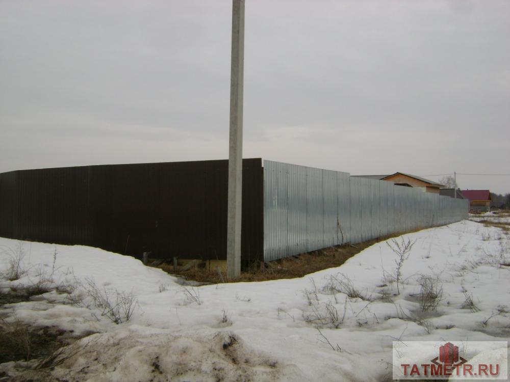 Продажа / Земельные участки, Новочувашский, Изумрудная улица, 1 360 000 Хороший участок, ровной прямоугольной формы в п. Новочувашский, огорожен высоким забором из профнастила. На участке...