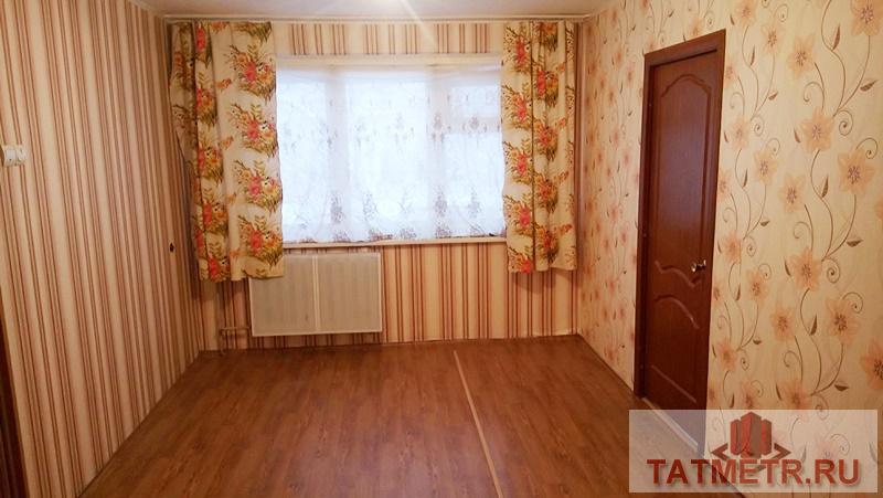 Продажа / Квартиры, Казань, Оренбургский тракт, 2 120 000 Оренбургский тракт, Военный городок-2, д. 142/6 ; 2-комн. хрущевка, 1/5-эт. панельн. дома, 44,5/30,8/6. Чистая... - 1