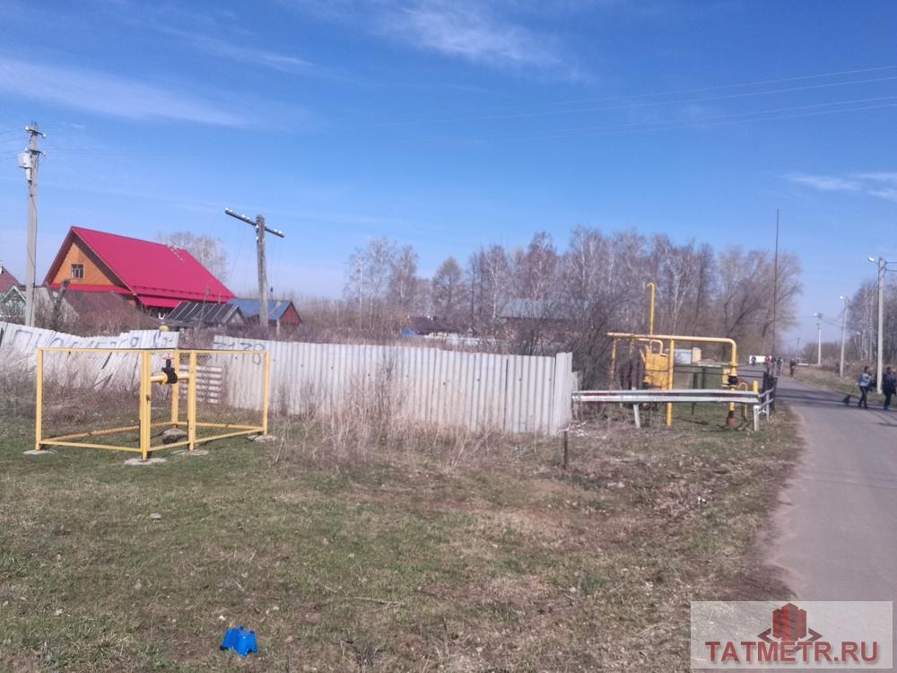 Рождественно. Угловой участок, рядом со школой по центральной дороге, есть возможность размежевать. Отличное...