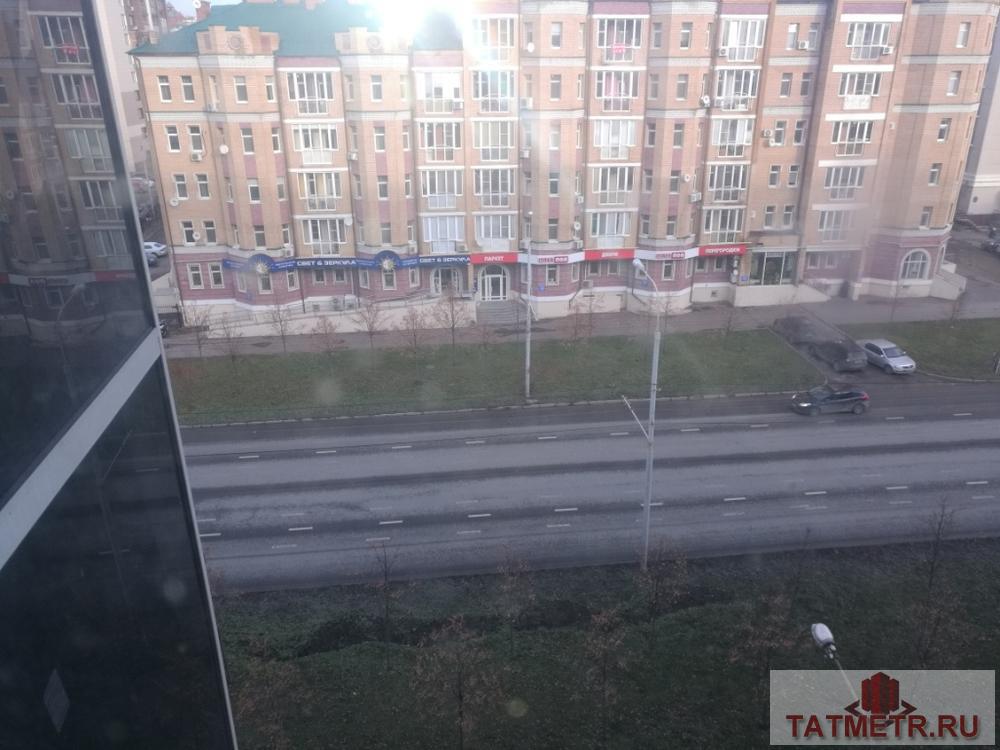 Продажа / Квартиры, Казань, Марселя Салимжанова улица, 3 000 000 Продается двухкомнатная квартира площадью 43.8 м2. в центре города. Район размещения имеет развитую дорожно -... - 6
