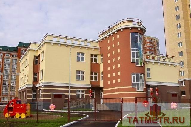 Продажа / Квартиры, Казань, Тулпар улица, 4 980 000 Продается квартира в ЖК «21 век», на 8 этаже 8-этажного дома. Общая площадь - 55 кв.м. кухня -студия 17,4 кв.м.... - 3