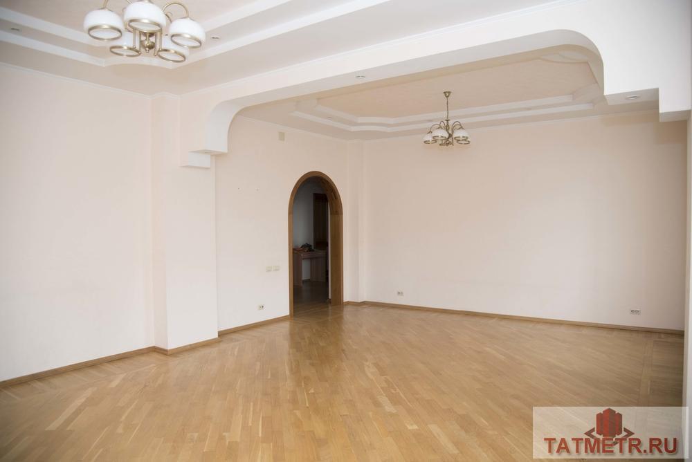 Продажа / Квартиры, Казань, Тунакова улица, 8 990 000 Продам просторную 4-к квартиру 133 кв/м с очень удобной планировкой. Дом расположен в тихом месте по адресу...