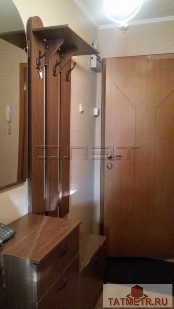Аренда / Квартиры, Казань, Революционная улица, 11 000 Сдается чистая 1-комнатная квартира в кирпичном доме, расположенном в спальном районе города Казани. Рядом с домом...