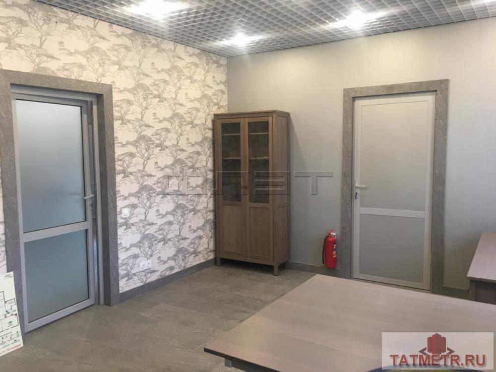 Коммерческая / Аренда / Офисы, Казань, Толстого улица, 170 000 В ЖК Суворовский сдаётся помещение свободного назначения. В новом жилом доме на первом этаже. Помещение общей... - 1