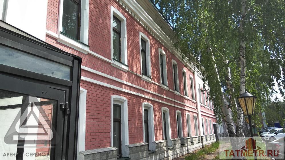 Коммерческая / Аренда / Офисы, Казань, Адмиралтейская улица, 7 800 Сдается помещение в БЦ Адмиралтейский. Общей площадью 15.6 кв.м. Большая парковка Тихий район Возможность ремонта... - 1