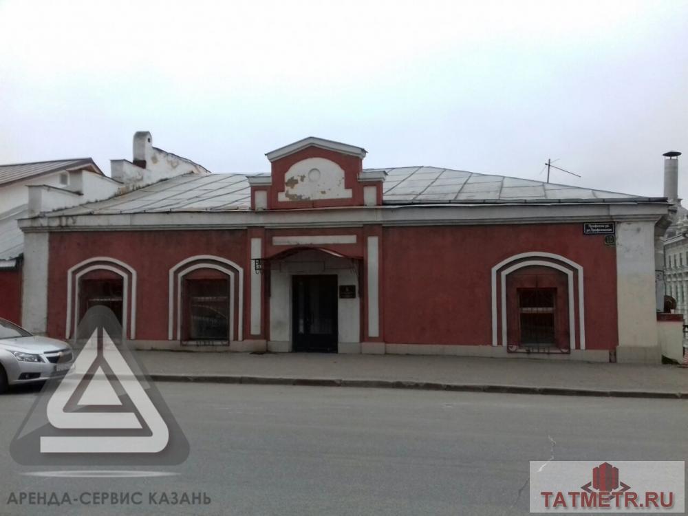 Коммерческая / Аренда / Офисы, Казань, Профсоюзная улица, 240 000 На улице Профсоюзная сдается помещение на 1 этаже в отдельно стоящем здании. Удобное месторасположение, в соседних...