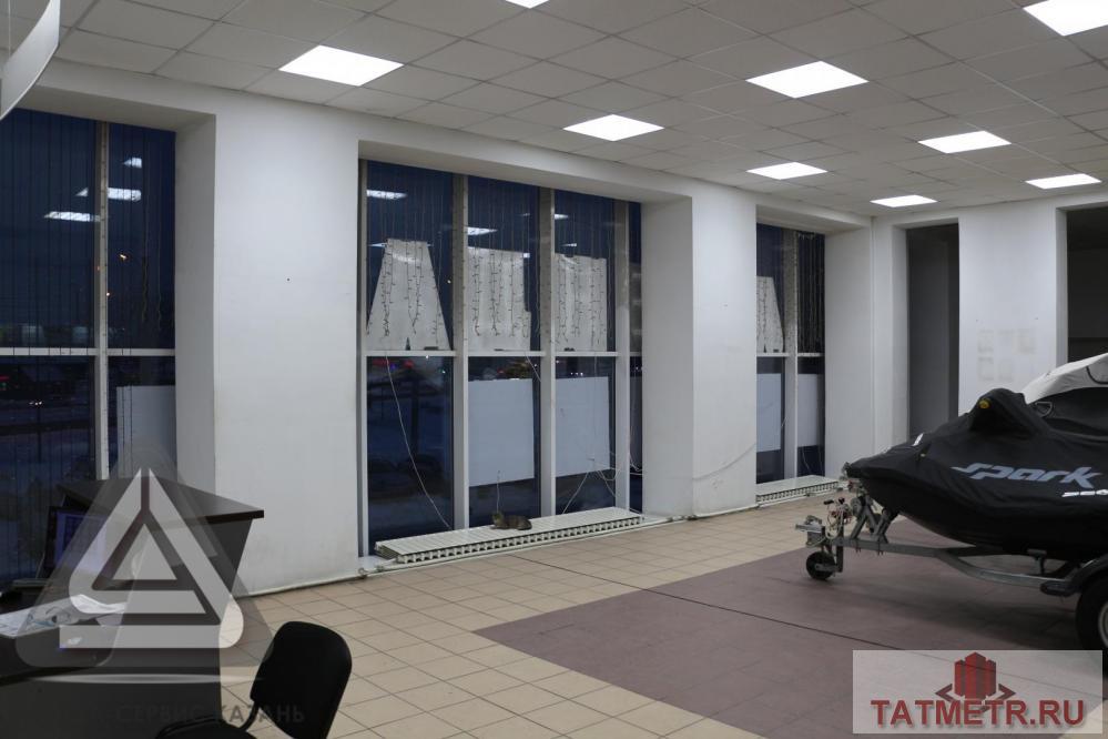 Коммерческая / Продажа / Торговые помещения, Казань, Журналистов улица, 604 000 Сдается помещение свободного назначения. Находится на пересечении улиц Сибирский тракт и Журналистов - в месте... - 1