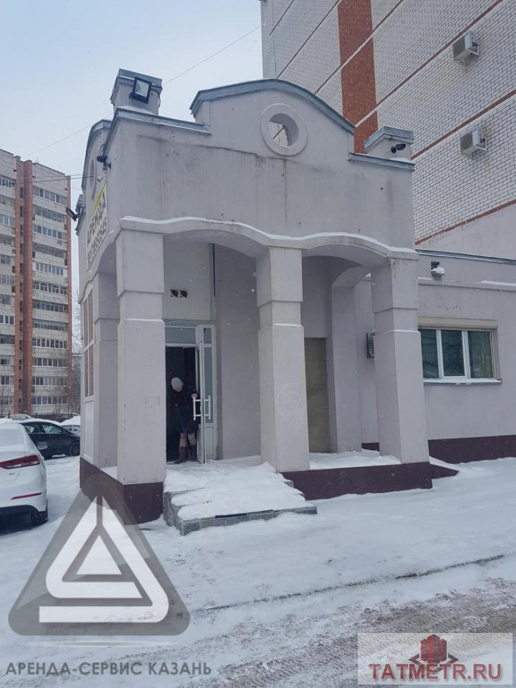 Коммерческая / Аренда / Офисы, Казань, Юлиуса Фучика улица, 23 500 Сдается универсальное помещение, подходящее под любой вид деятельности. На первом этаже. Со своим отдельным входом с...