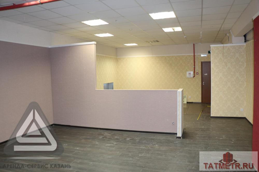 Коммерческая / Аренда / Торговые помещения, Казань, Сибирский тракт, 254 221 Предлагаем огромнейшее помещение, целиком весь третий этаж! Возможно разделить на комфортабельные торговые площади и... - 2