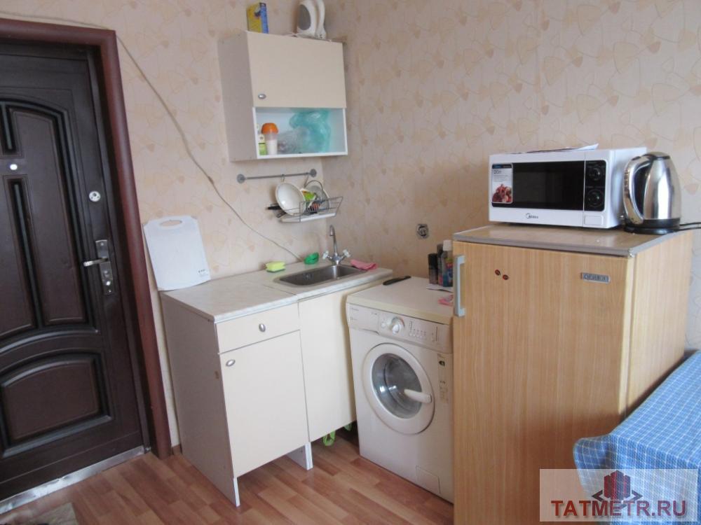 Продажа / Квартиры, Казань, Даурская улица, 1 050 000 Гостинка в общежитии со статусом квартиры расположена на 5 этаже кирпичного здания, есть технический этаж.Общая... - 1