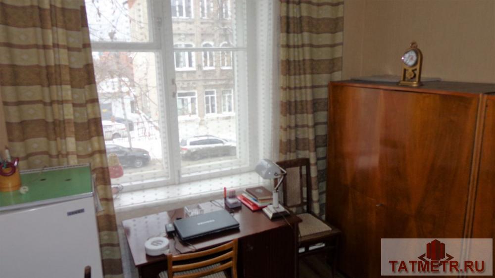 Продажа / Квартиры, Казань, Япеева улица, 4 800 000 Продается 3-х комнатная квартира 'Сталинского' проекта на 2-м этаже 4-х этажного кирпичного дома в хорошем, жилом... - 2