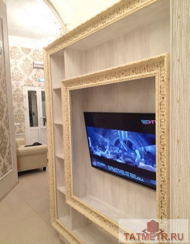 Коммерческая / Продажа / Торговые помещения, Казань, Серова улица, 17 000 000 Помещение 140 кВ на 1 этаже высотного дома в жилом массиве , с парковочных местами , потолки 3.8. Витражные окна ,...