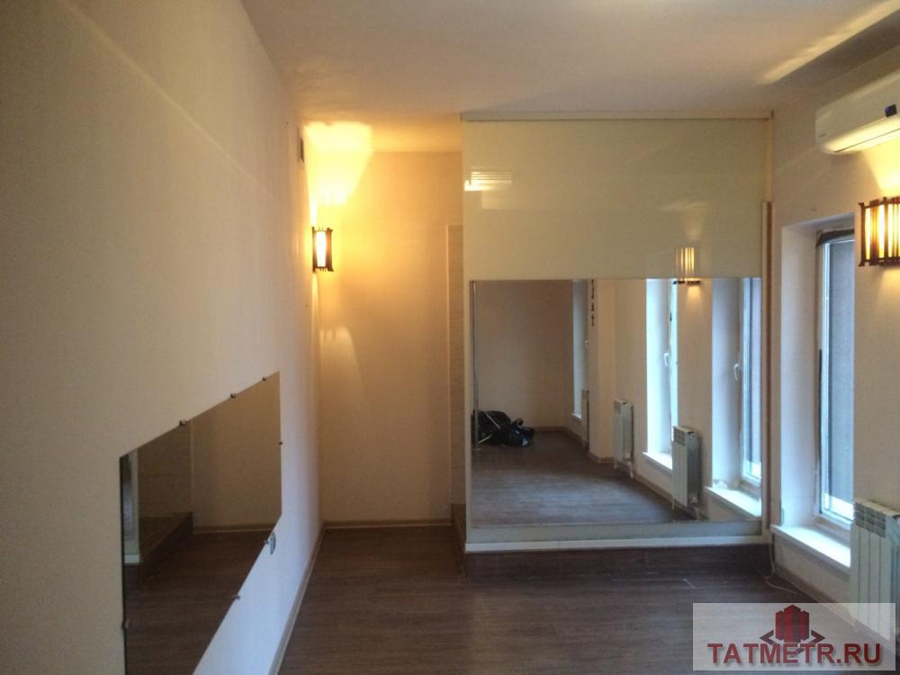 Коммерческая / Аренда / Офисы, Казань, Галиаскара Камала улица, 150 000 Аренда помещения площадью 151 м2 в бизнес-центре, который расположен в исторической части города в Вахитовском районе... - 9