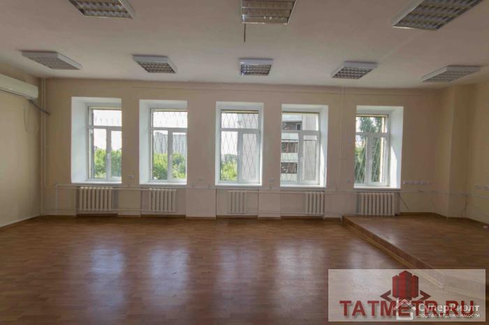 Коммерческая / Аренда / Офисы, Казань, Дементьева улица, 80 000 Сдается в аренду, помещение (Бывший лицей №123), по адресу Дементьева 39. Общая площадь 200м². Вся инфраструктура... - 6