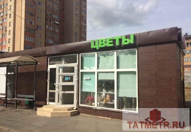 Коммерческая / Аренда / Торговые помещения, Казань, Чистопольская улица, 22 000 Остановочный павильон,первая линия,коммунальные услуги по электросчётчику,торг. Супер проходимость! - 1