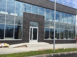Сдается помещение свободного назначения площадью 180 м², витражные...