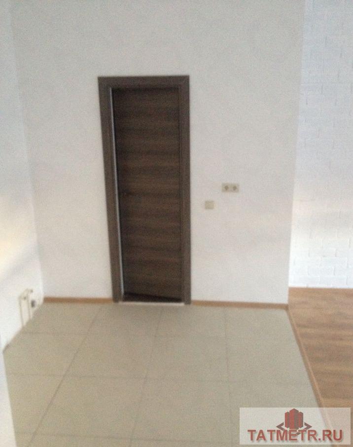 Коммерческая / Аренда / Офисы, Казань, Дзержинского улица, 35 000 Сдается дизайнерское помещение 1 этаж 1 линия. Свой отдельный вход. Панорамное окно. Все коммуникации. Есть место под... - 1