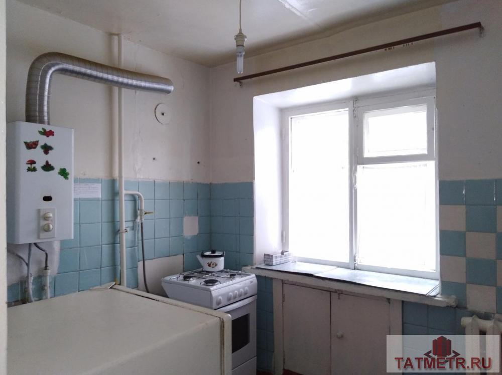 Продажа / Квартиры, Казань, Курчатова улица, 2 450 000 ОБРАТИТЕ ВНИМАНИЕ! Отличная квартира распашонка (окна выходят на разные стороны дома) в отличном месте для... - 1