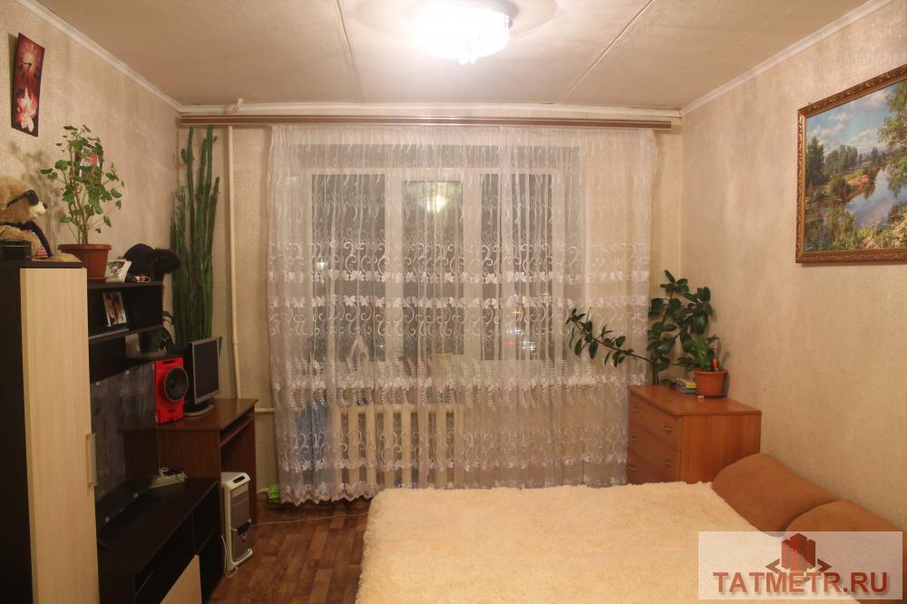 Продажа / Комнаты, Казань, Маршала Чуйкова улица, 1 060 000 Продается просторная комната на 9/9 этажного кирпичного дома по адресу: г.Казань,ул. Чуйкова,д.27. Площадь комнаты:...
