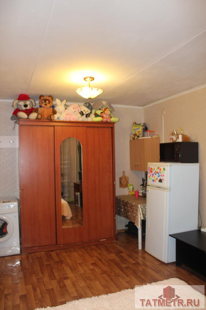 Продажа / Комнаты, Казань, Маршала Чуйкова улица, 1 060 000 Продается просторная комната на 9/9 этажного кирпичного дома по адресу: г.Казань,ул. Чуйкова,д.27. Площадь комнаты:... - 3