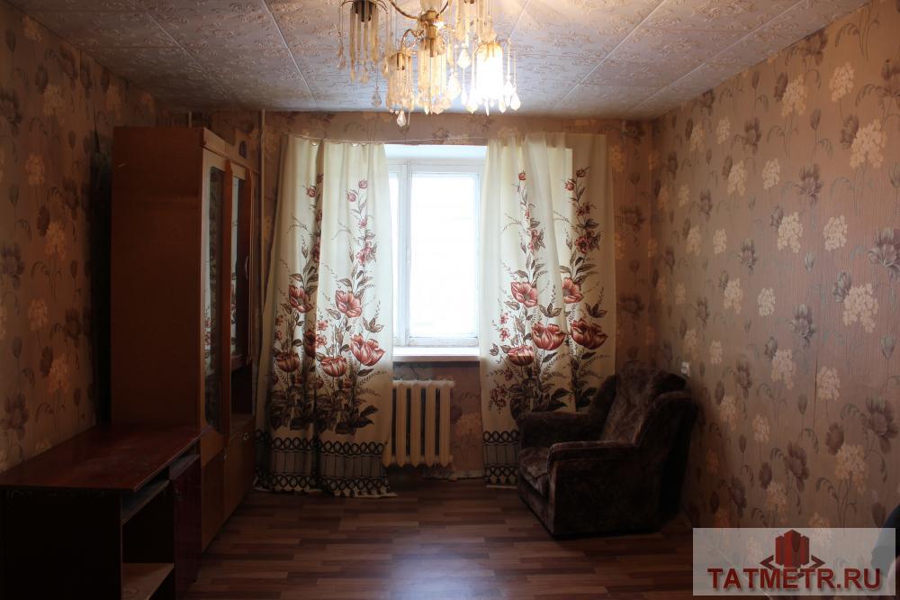 Продажа / Комнаты, Казань, Солидарности улица, 800 000 Продам комнату 17м по адресу ул. Солидарности д. 21, расположенную на 2 этаже 9 этажного кирпичного дома. Комната...