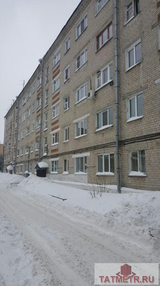 Продажа / Комнаты, Казань, Дементьева улица, 650 000 Авиастроительный район, ул . Дементьева, д. 31. Площадь по документам 17,7 кв.м. Просторная светлая комната, окна... - 4