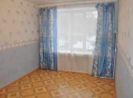 Продается  хорошая 3-х комнатная квартира в сталинском доме в очень...