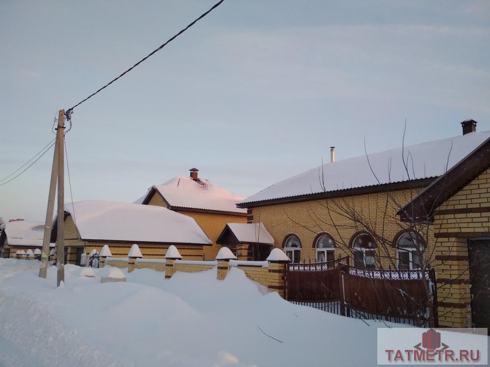 Продажа / Дома и коттеджи, Усады, Рябиновая улица, 8 450 000 Лаишевский район, с.Усады, улица Рябиновая. Жилой кирпичный дом 308, 8 м кв , 2 этажа, предчистовая отделка,... - 1