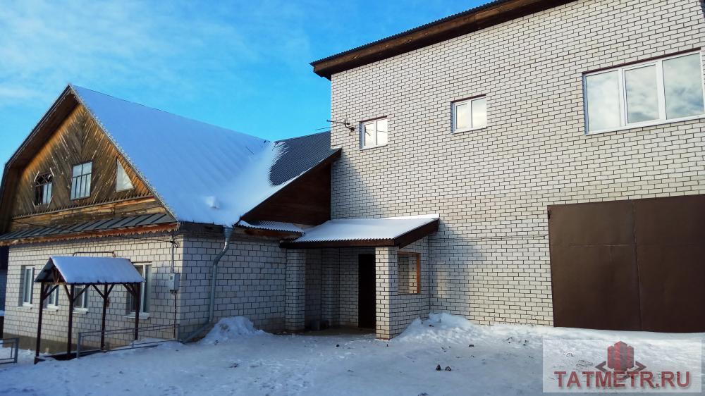 Продажа / Дома и коттеджи, Казань, Дорожная улица (Самосырово), 5 999 000 Советский район, ЖМ Самосырово, ул. Дорожная. Продается теплый, просторный 2 –х этажный кирпичный дом в поселке... - 1