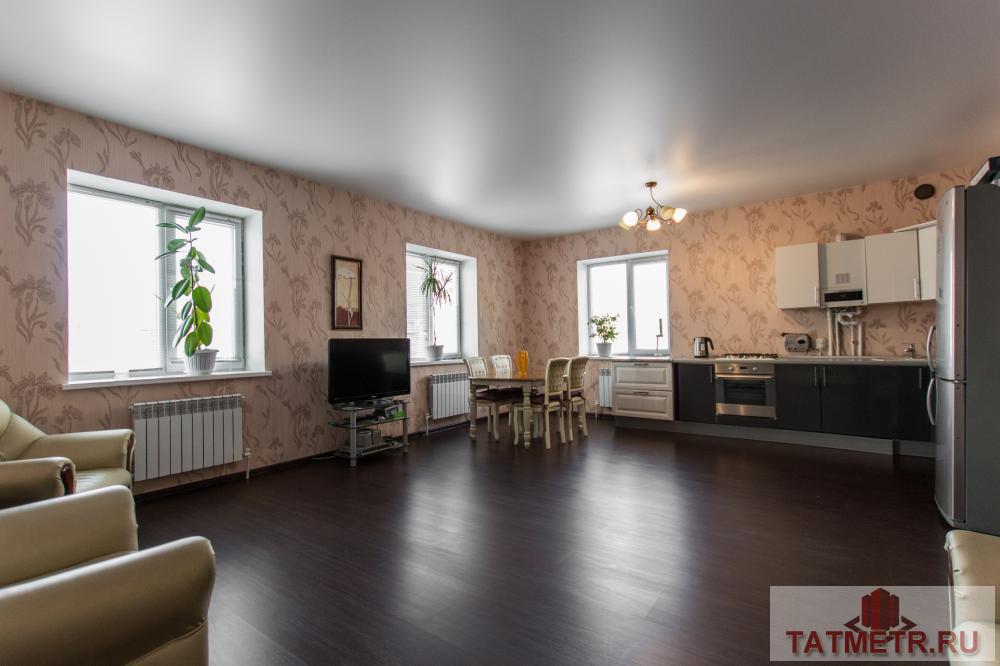 Продажа / Дома и коттеджи, Казань, Шмелиная улица, 9 200 000 Внимание! Предлагаем купить комфортабельный кирпичный коттедж в черте города - в Советском районе, пос .Вознесение.... - 1