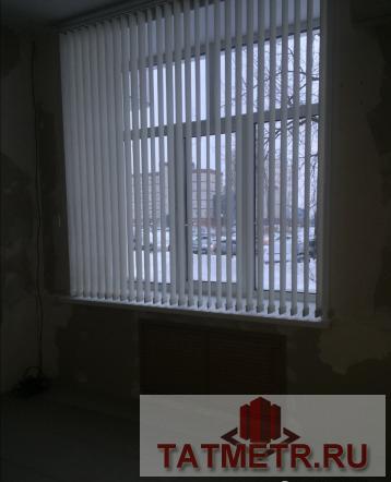 Коммерческая / Аренда / Офисы, Казань, Короленко улица, 46 000 Сдаётся помещение на первом этаже с отдельным входом,на первой линии от дороги,есть кармашек для стоянки... - 1