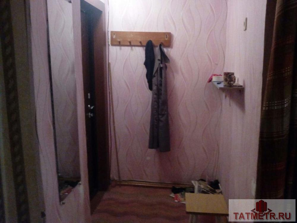 Продажа / Квартиры, Зеленодольск, Комсомольская улица, 759 000 Отличные две комнаты в г. Зеленодольск в коммунальной квартире. Комнаты просторные, уютные с хорошим ремонтом. Окна... - 4