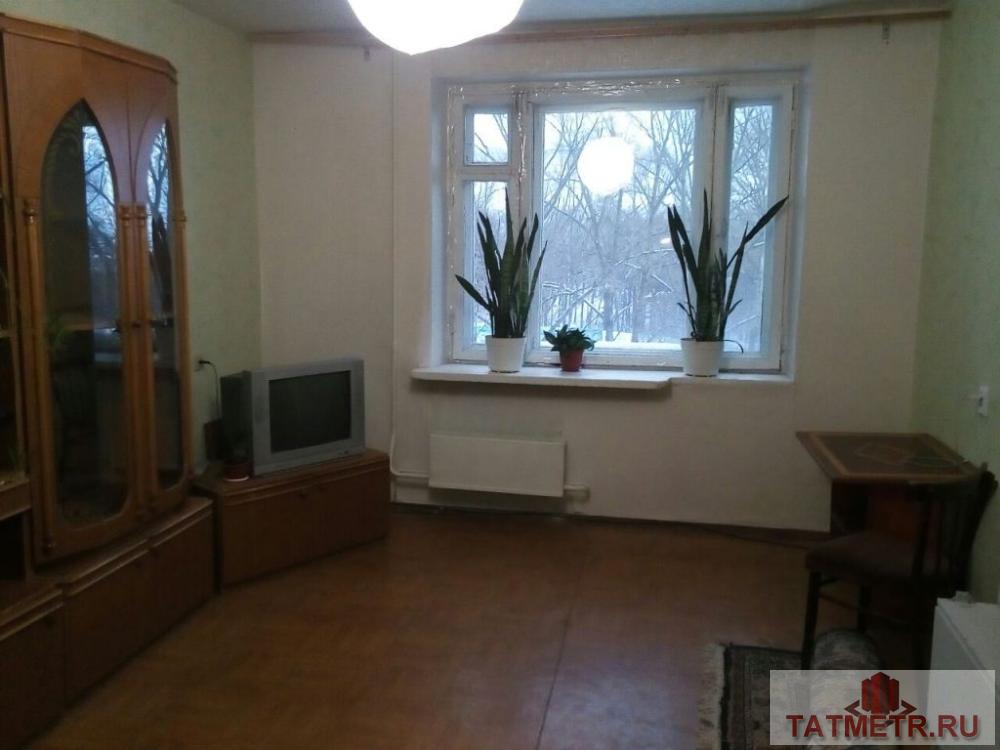 Продажа / Квартиры, Зеленодольск, Тукая улица, 1 150 000 Отличный двухкомнатный блок в городе Зеленодольск. Окна пластиковые, железная входная дверь. Необходимая...