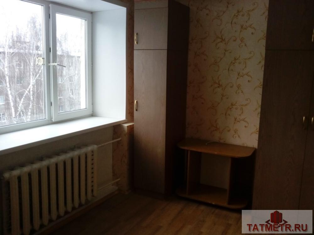 Продажа / Квартиры, Зеленодольск, Заикина улица, 680 000 Отличная гостинка в центре г. Зеленодольск. Комната светлая, теплая. Окно- пластиковый стеклопакет, новая входная...