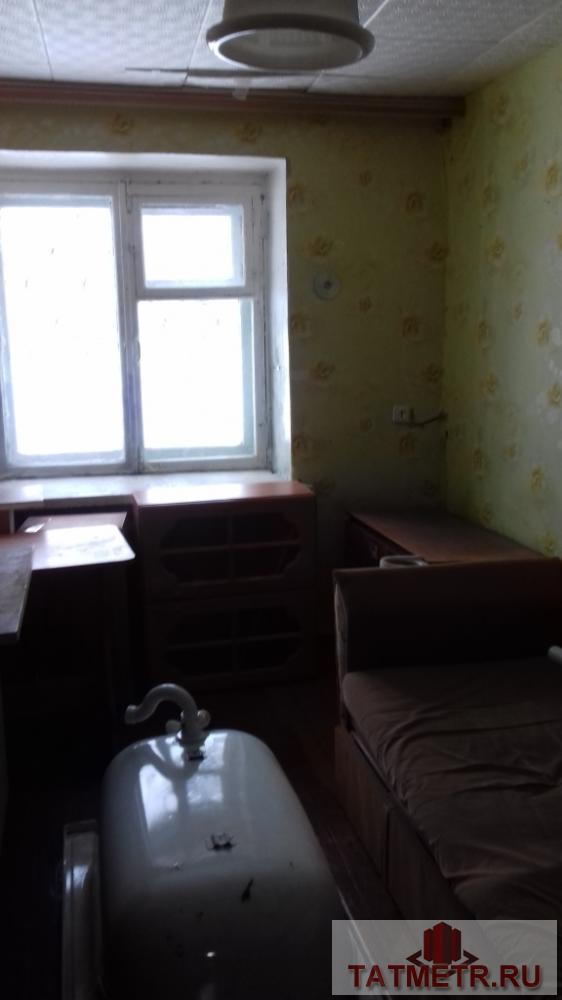 Аренда / Комнаты, Зеленодольск, Гоголя улица, 3 000 Хорошая комната в коммуналке в г. Зеленодольск. В комнате имеется диван, шкаф. Порядочные соседи. На кухне две плиты,...