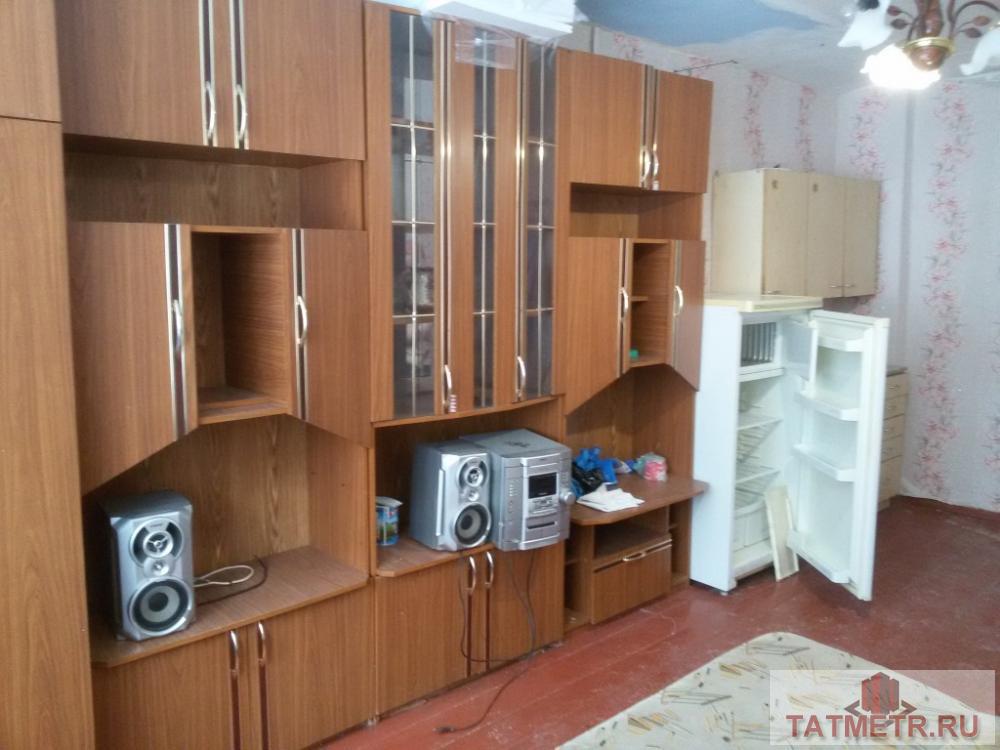 Аренда / Комнаты, Зеленодольск, Татарстан улица, 4 000 Хорошая комната в г. Зеленодольск. Комната со всей необходимой для проживания мебелью и техникой: диван, журнальный... - 1