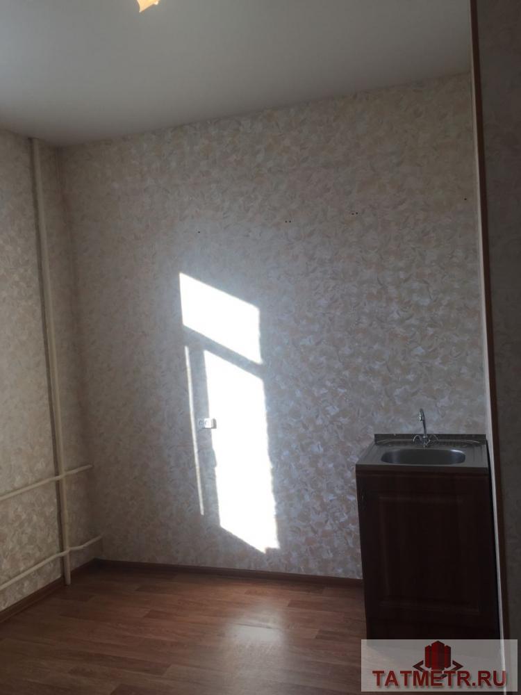 Продажа / Квартиры, Казань, Короленко улица, 1 350 000 Продается гостинка, статус квартиры по адресу: Г. Казань, ул. Короленко, д. 109. Дом кирпичный, сталинский проект.... - 1