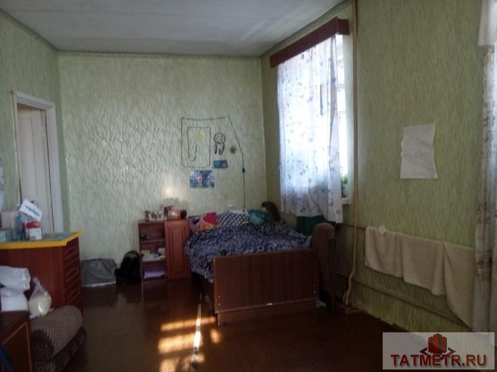 Продажа / Квартиры, Казань, Московская улица, 3 300 000 Срочно продаю двухкомнатную квартиру в центре города с интересной планировкой. Квартира в среднем, жилом состоянии.... - 2
