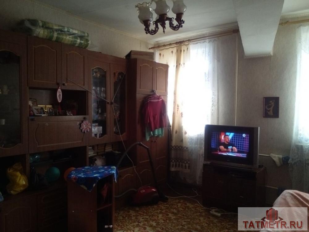 Продажа / Квартиры, Казань, Московская улица, 3 300 000 Срочно продаю двухкомнатную квартиру в центре города с интересной планировкой. Квартира в среднем, жилом состоянии.... - 4