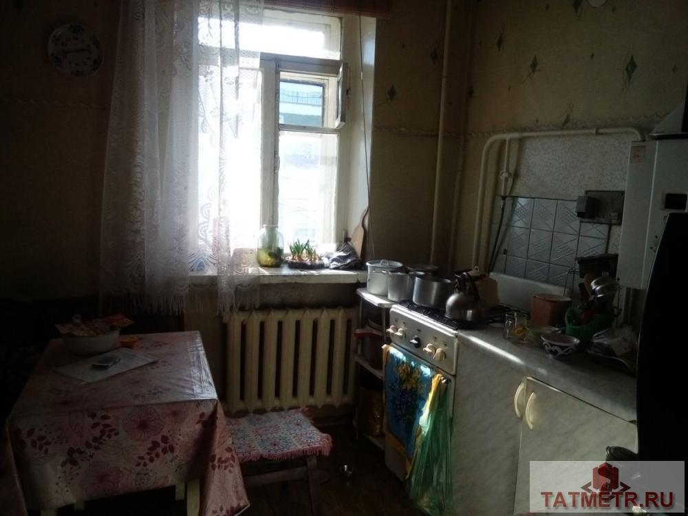 Продажа / Квартиры, Казань, Московская улица, 3 300 000 Срочно продаю двухкомнатную квартиру в центре города с интересной планировкой. Квартира в среднем, жилом состоянии.... - 5