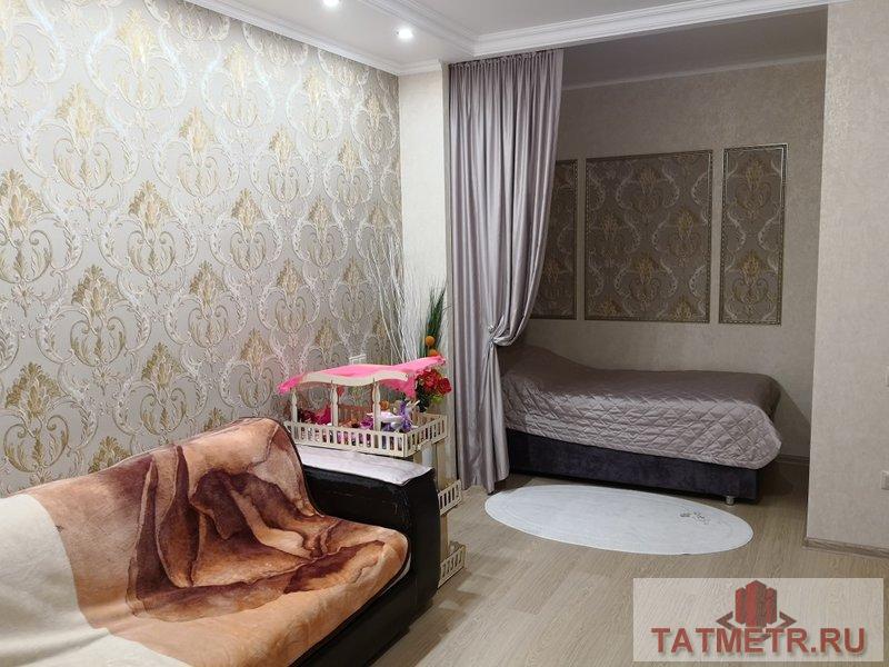 Продажа / Квартиры, Казань, Маршала Чуйкова улица, 3 700 000 Квартира формата 1 плюс с отдельной спальной зоной. выход на лоджию из гостиной.Лоджия застеклена и обшита деревянной... - 2