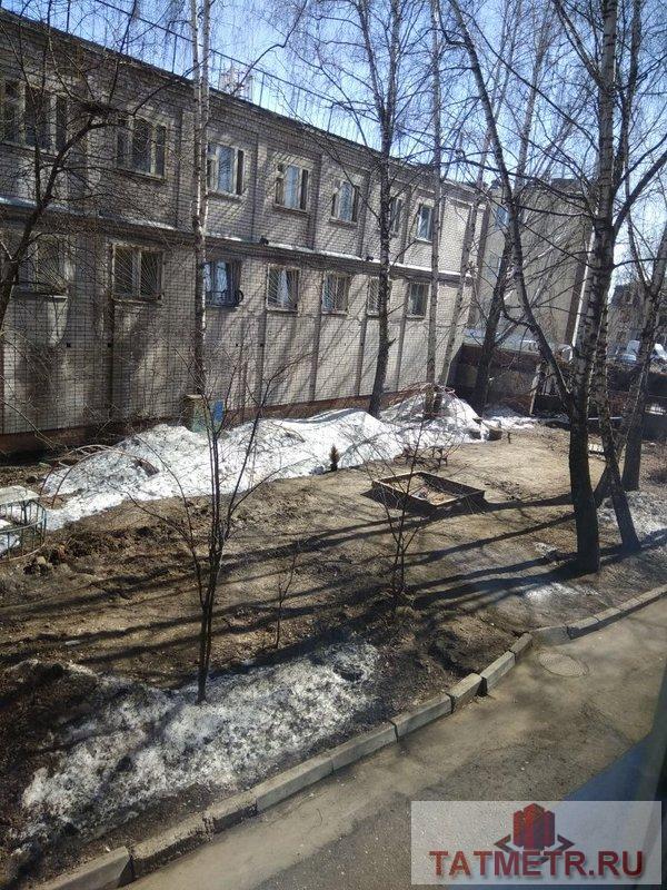 Продажа / Квартиры, Казань, Товарищеская улица, 2 300 000 Продаётся однокомнатная квартира 31 квадратный метр, хрущевка, в центре города. Очень уютная в хорошем зелёном... - 8